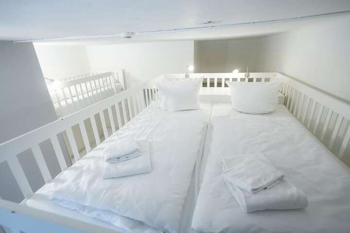 Room 14 of 34