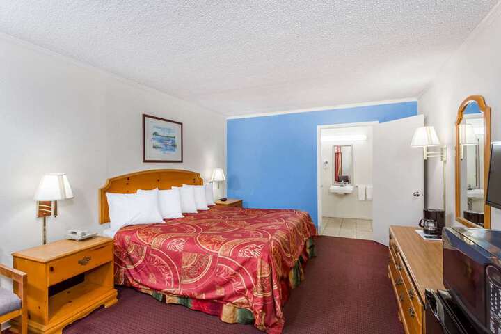 Guest room