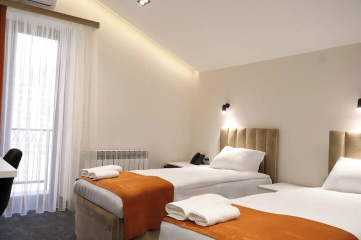 Room 14 of 20