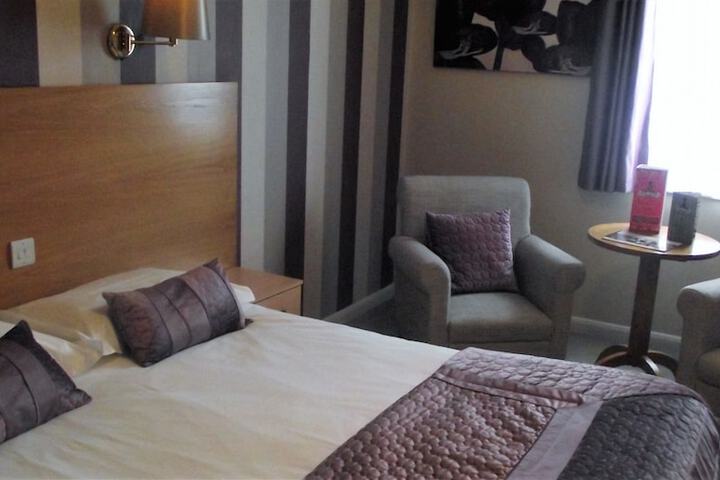 Room 5 of 49