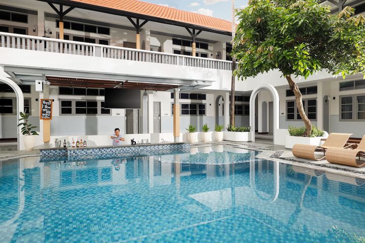 Pool 15 of 26