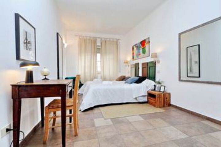 Room 43 of 209