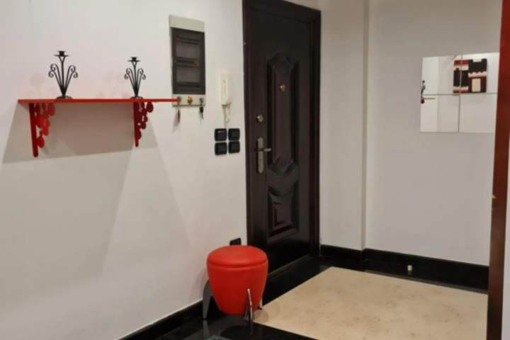 Room 13 of 17