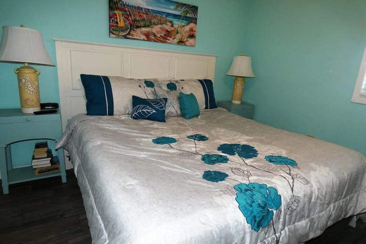 Room 2 of 11
