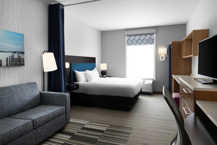 Room 17 of 41