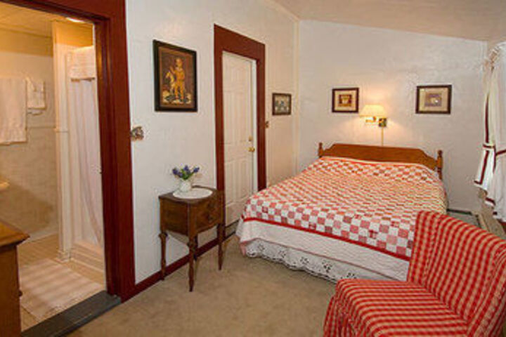 Room 13 of 27