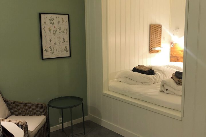 Room 9 of 76
