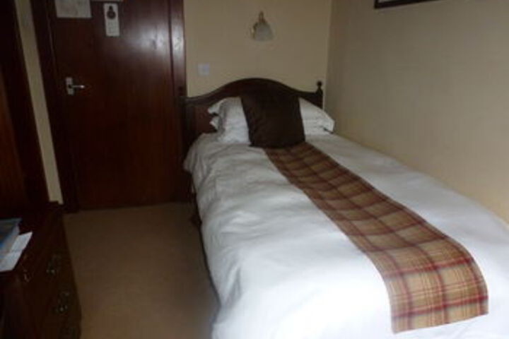 Room 41 of 64