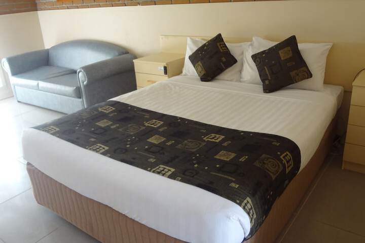 Room 9 of 60