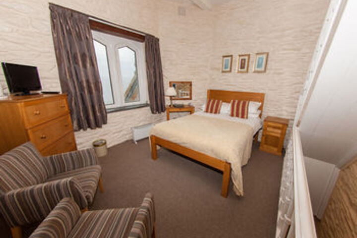 Room 53 of 87