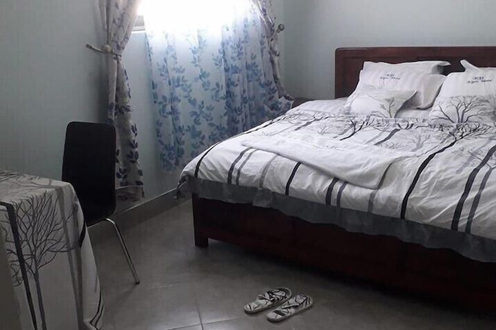 Room 5 of 33
