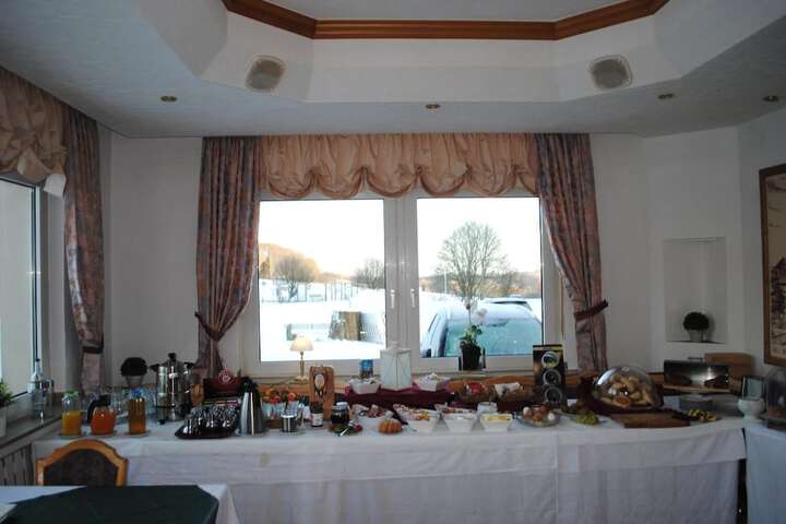 Dining Photos