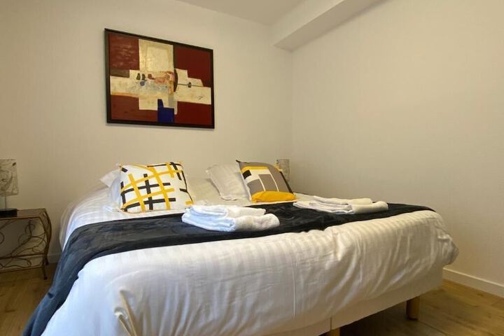 Room 25 of 86