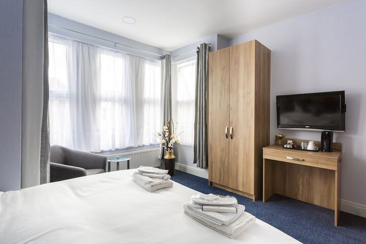 Room 4 of 45