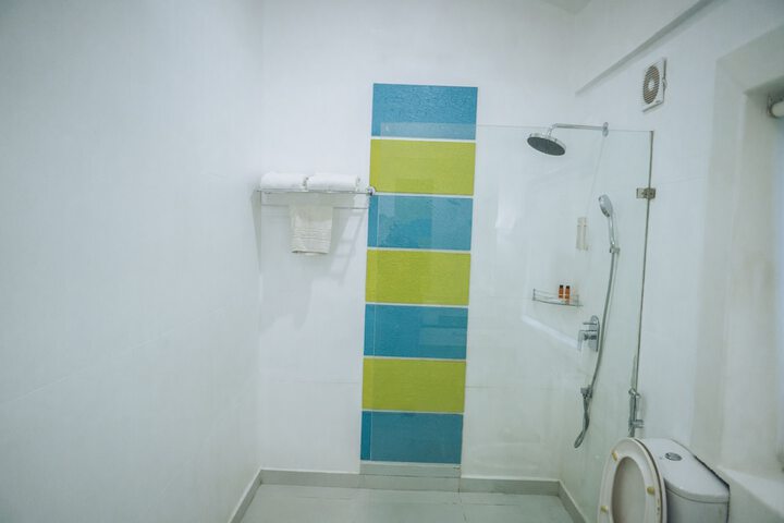 Room 52 of 108