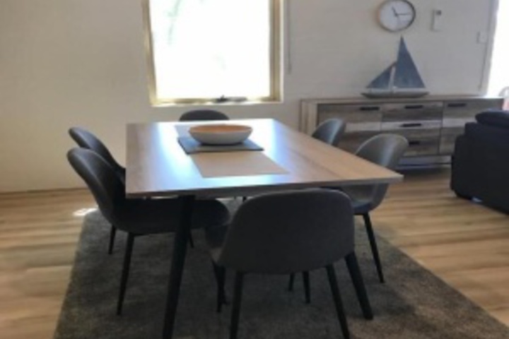 Room 201 of 348