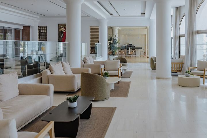 Guest Lobby