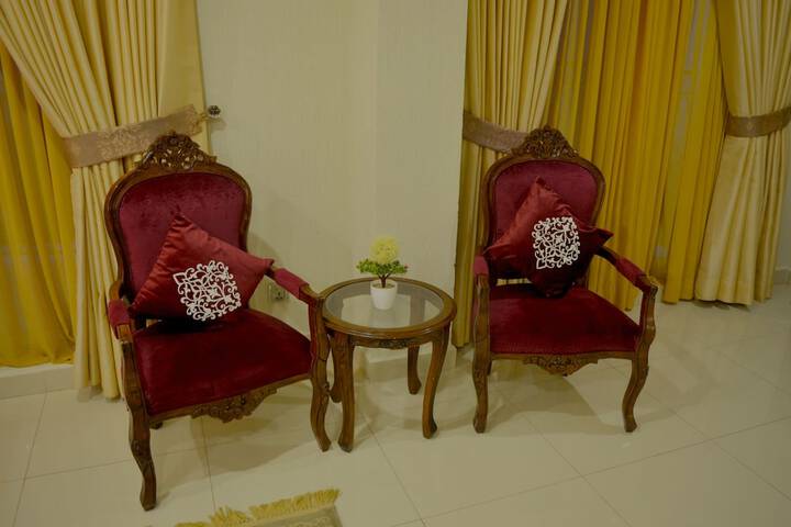 Room 32 of 83