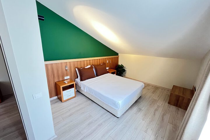 Room 49 of 122