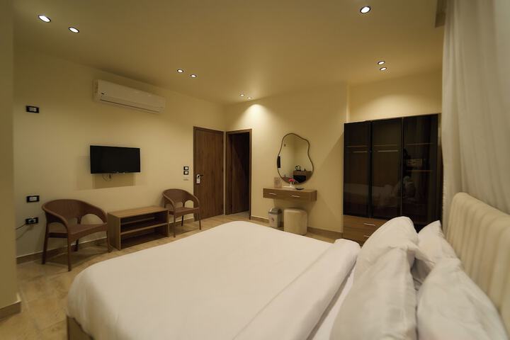 Room 58 of 174