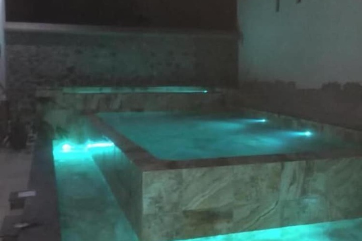 Pool 18 of 26