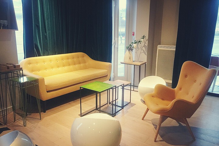 Hotel Lobby