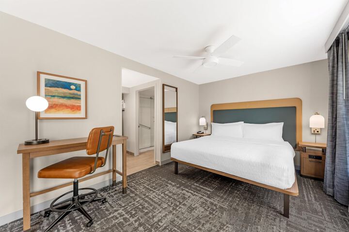 Room 7 of 40