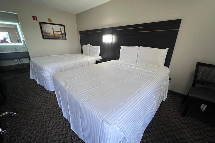Standard Double Room (5 of 9)