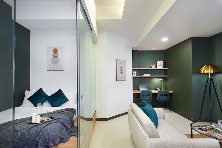 Room 11 of 43