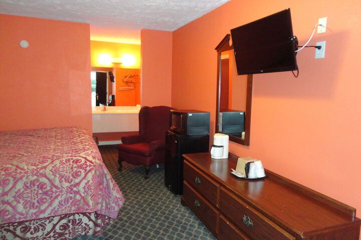 Room 8 of 23