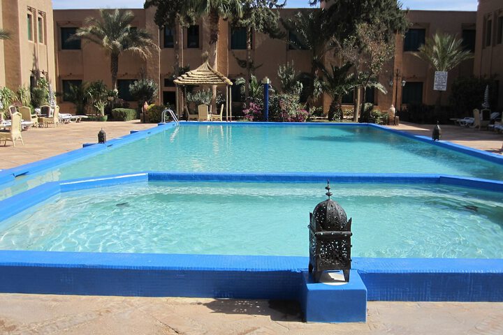 Hotel Pool