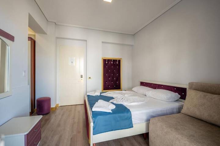 Room 12 of 42