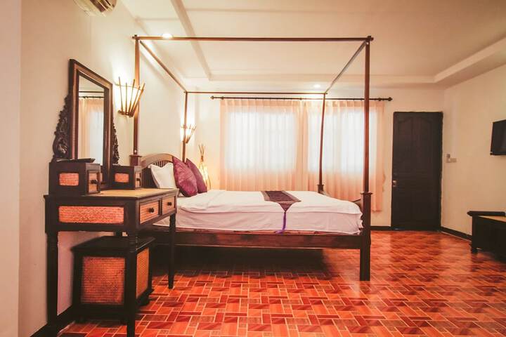 Room 15 of 52