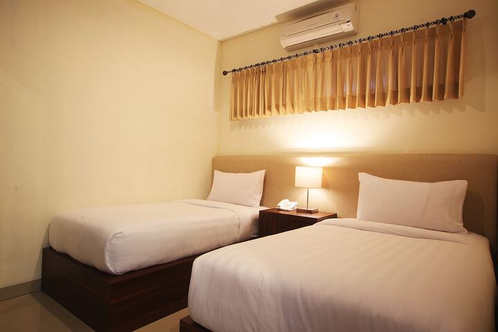 Room 5 of 53