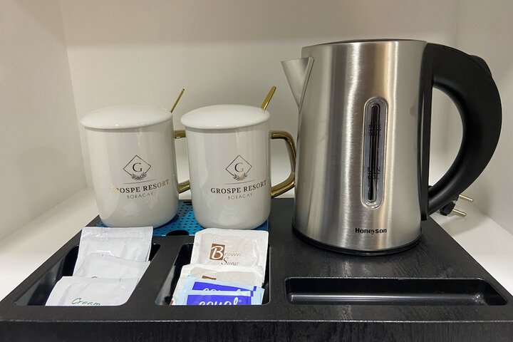 Breakfast/Coffee Service 40 of 54