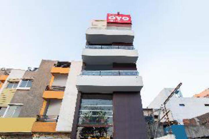 Hotel Pishori Residency