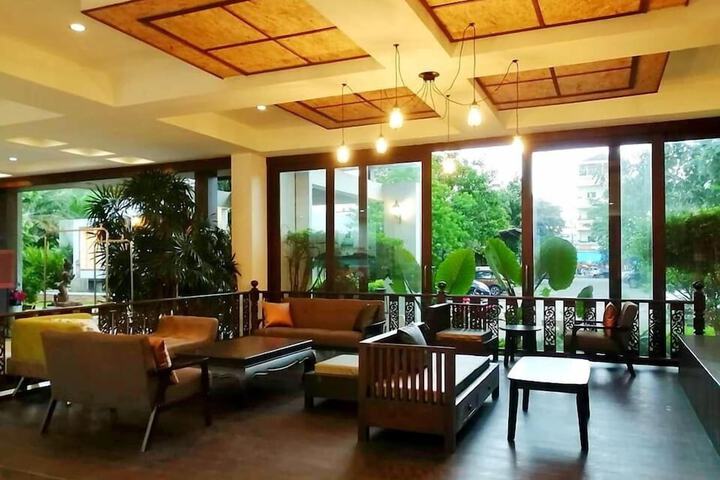 Hotel Interior 5 of 27