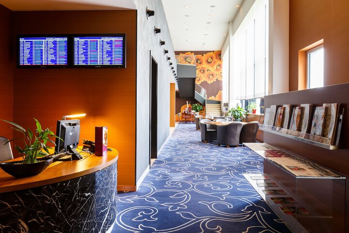 Executive Lounge