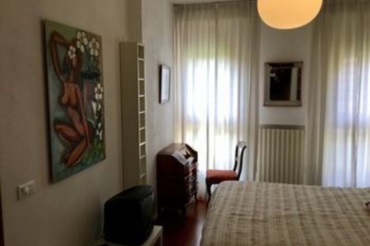 Room 11 of 26