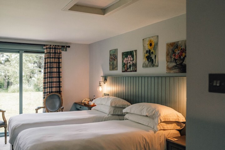 Room 14 of 98