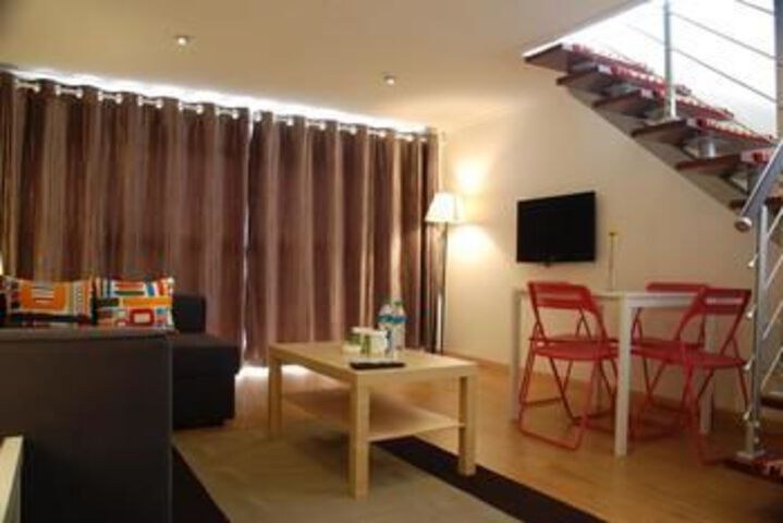 Room 16 of 38