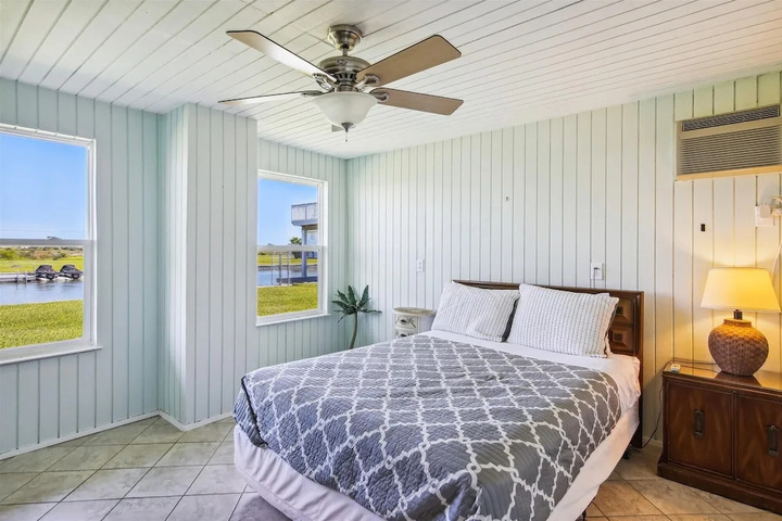Photo of Bayfront Retreat