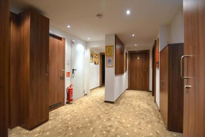 Ballroom/Hall 99 of 107