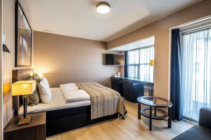 Room 34 of 111