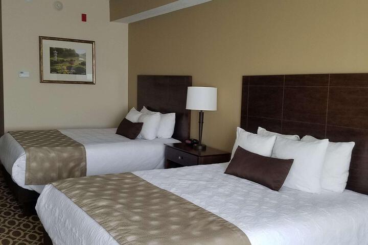 2 Queen Beds Introm Busns High Speed Iron Continental Breakfast (6 of 11)