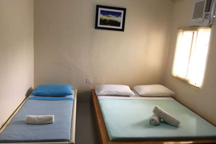 Room 15 of 34