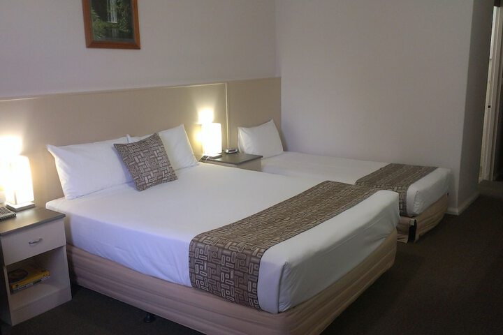 Room 12 of 38