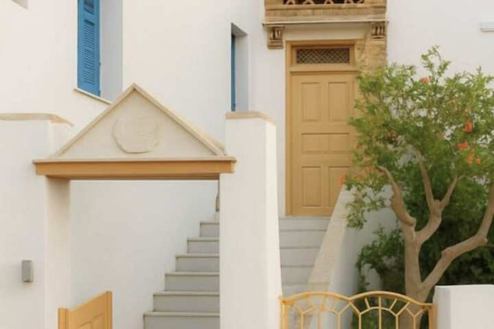 Tinos Heritage Plateia