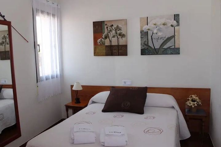 Room 2 of 15