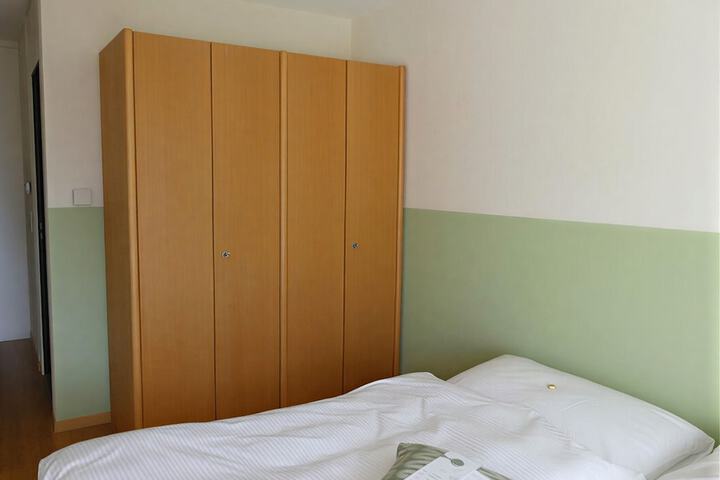 Room 25 of 29